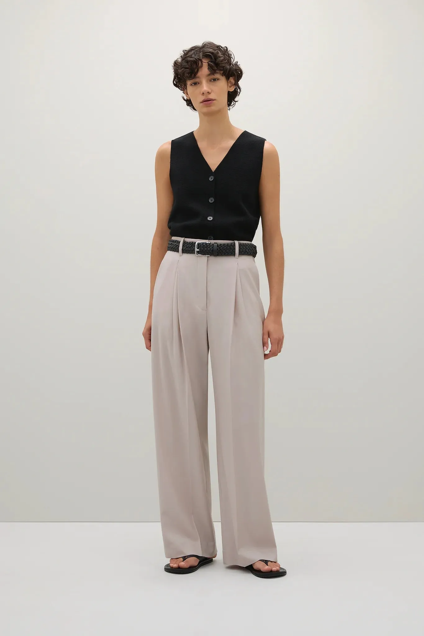 A Emery Goddard Pant in Oyster