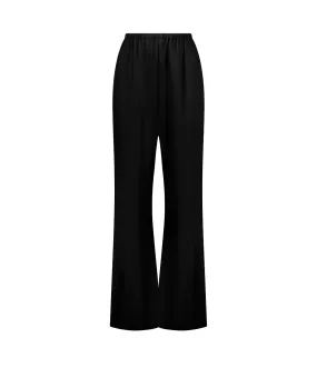 Alicia Pant in Black