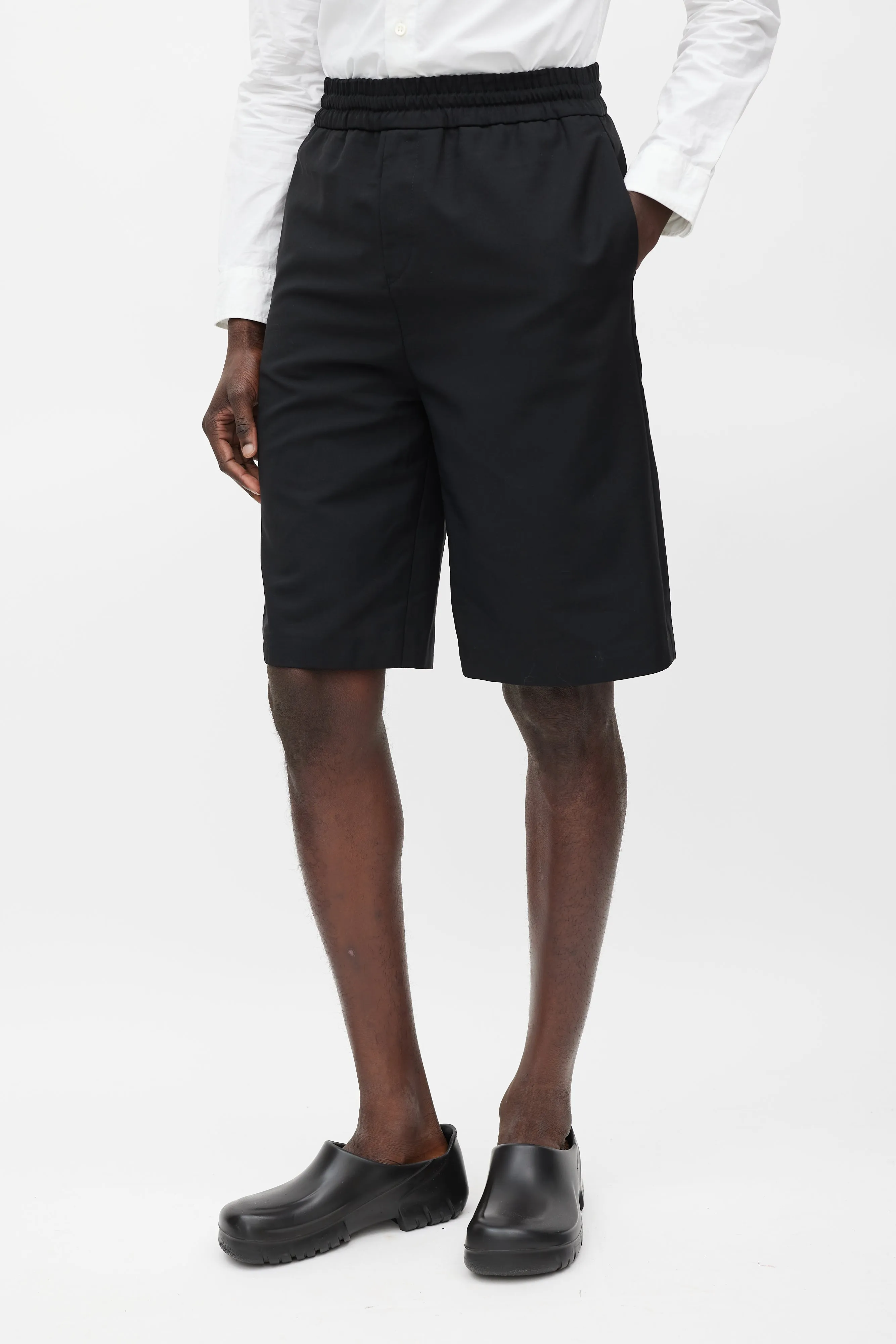 Black Wool Wide Leg Short