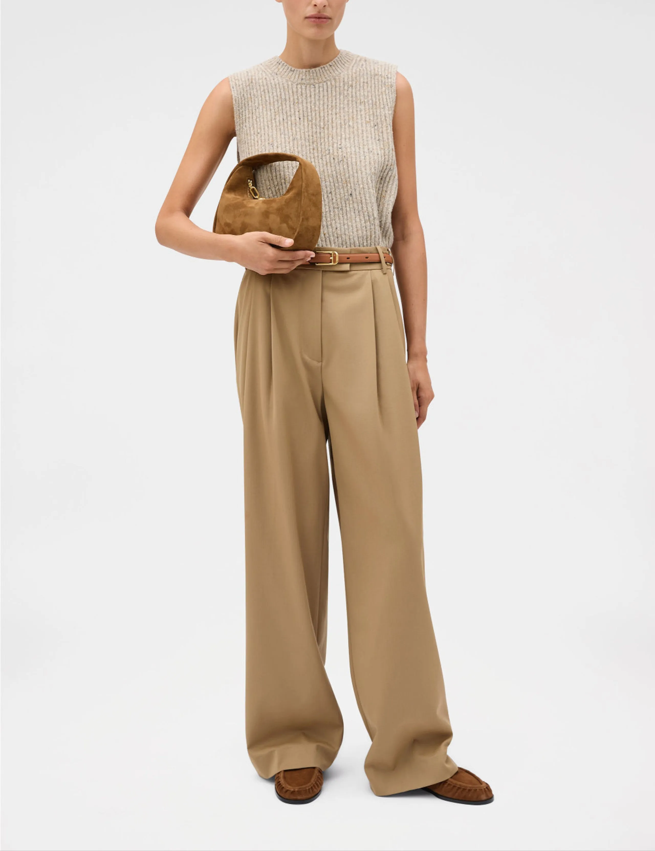 Pleat Pant in Hazelnut